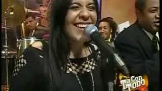 Mil Horas Lyrics English Translation