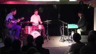 Soulmates - the jitterbug waltz