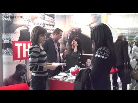 Coca Cola търси да назначи финансисти