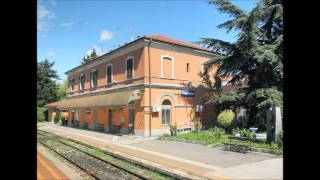preview picture of video 'Annunci alla Stazione di Oggiono'