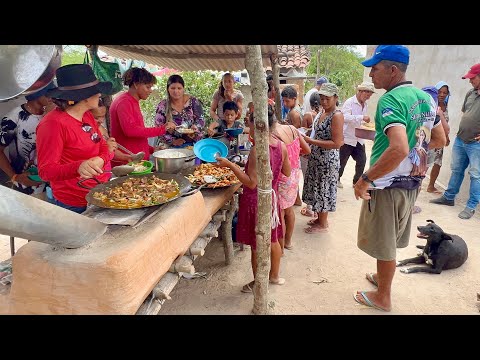 ALMOÇO NA ROÇA NO FOGO DE LENHA, COMUNIDADE SANHARÓ NA CASA DE BIA 