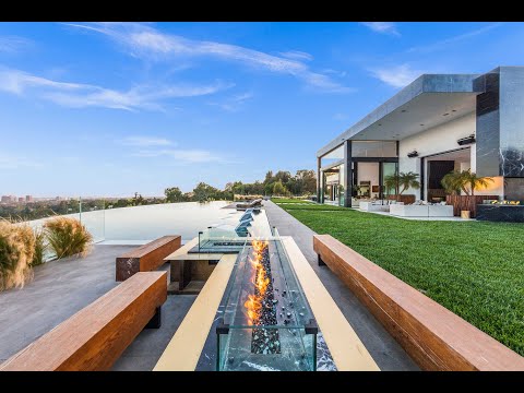 Mauricio Umansky | Founder, CEO