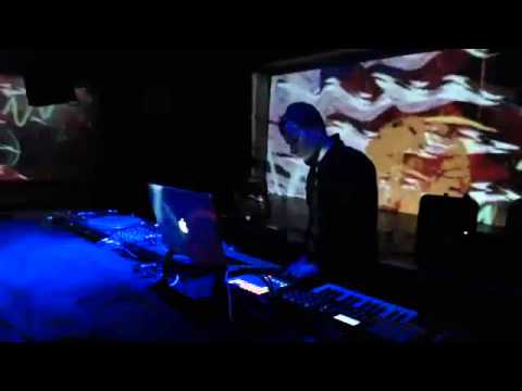 Plug & Lay  KRISTOBAN Live @ RTS FM 20 04 2013