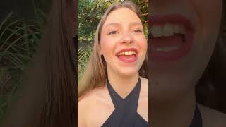 ela beijou o mariotinho