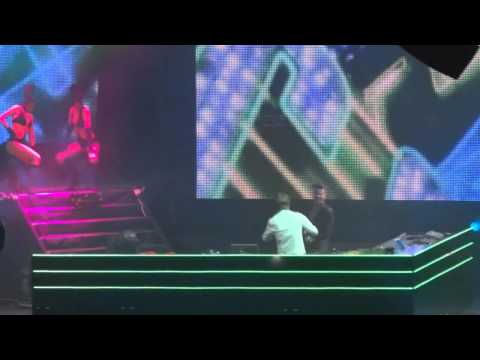 Armin van Buuren feat. Christian Burns & Bagga Bownz - Neon Hero [HD.]