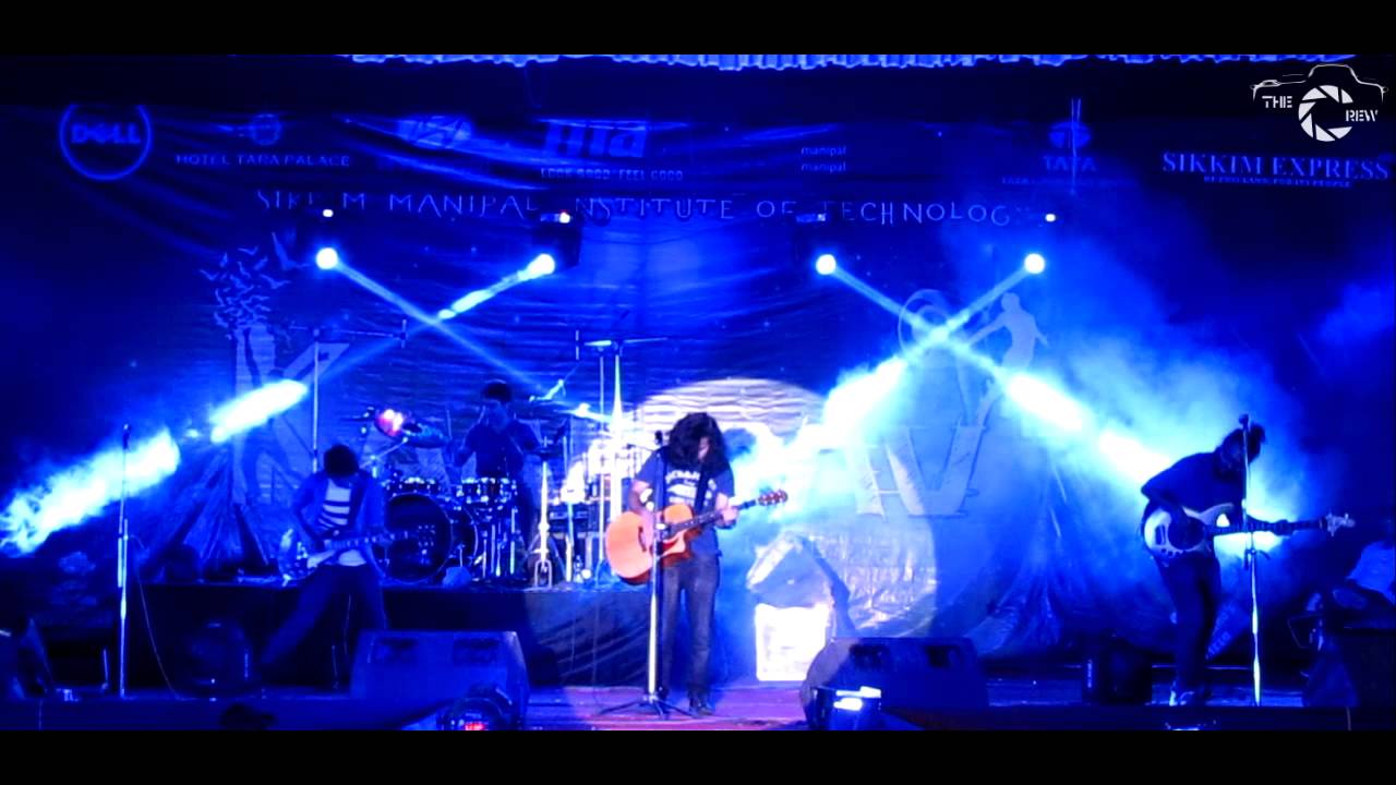 Manjil Lyrics | Aalas Ka Pedh | The Local Train | The Local Train