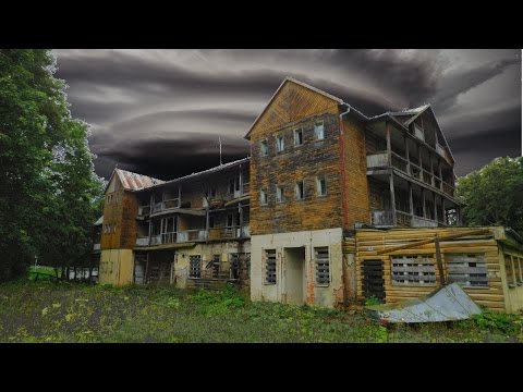 Opusteny Hotel TATRA - Ždiar - Ivan Donoval - 2016 -