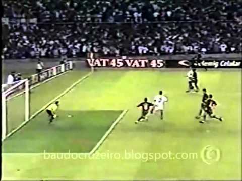 29/11/1998: gol de Alex Alves em Cruzeiro 3x1 Portuguesa