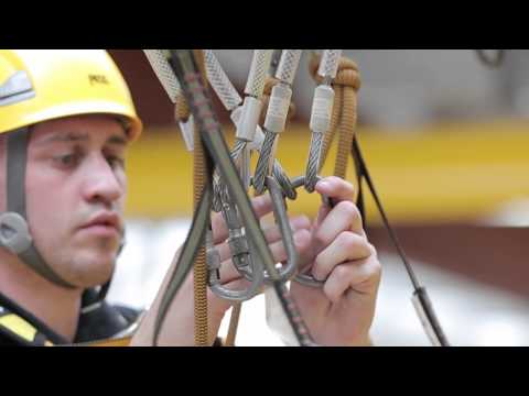 Level 1 rope access manoeuvres - horizontal aid climbing