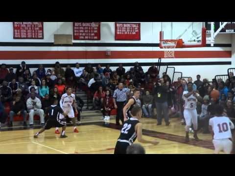 Jason Dunne drives for go-ahead bucket late in 4th