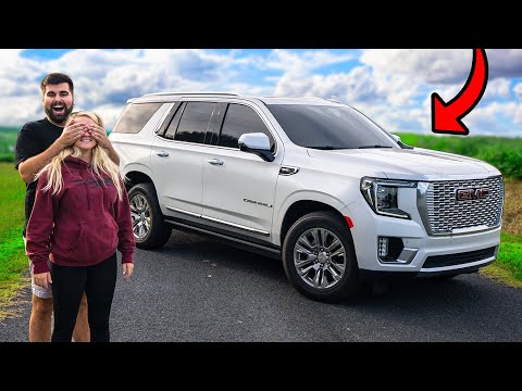 Surprising my PREGNANT Wife with her Dream Car!