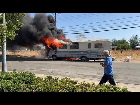 Homeless camp RV on fire 🔥 City tried to tow it but it burned down instead (Sacramento)