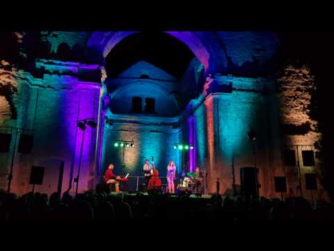 Stranac NATALI DIZDAR & JAZZ TRIO - Kastafsko kulturno leto