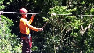 preview picture of video 'Colinas del Poas, Alajuela, Costa Rica Abril 05, 2015 Zipline'