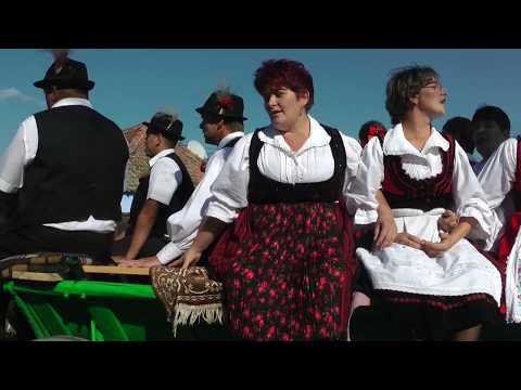 Szüreti felvonulás Felsőrákoson, (házasok) 2017.