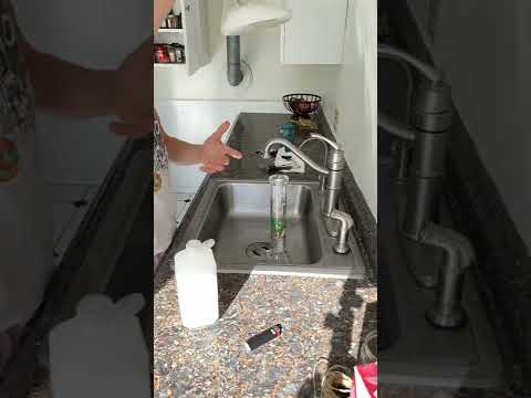 How to clean a bong in under 1 minute
