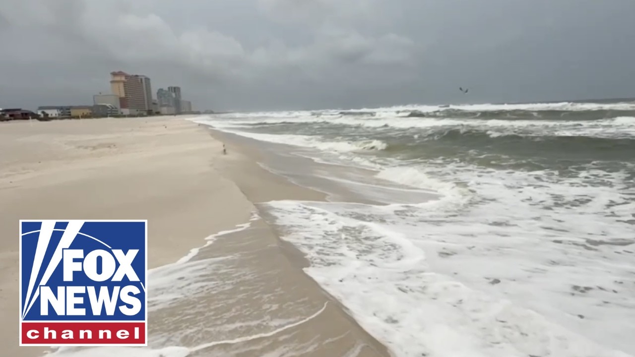 Hurricane Isaias BARRELS toward Gulf Coast
