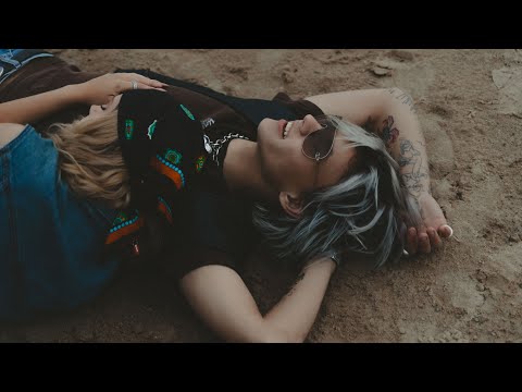 Kostek -  Butelka wina