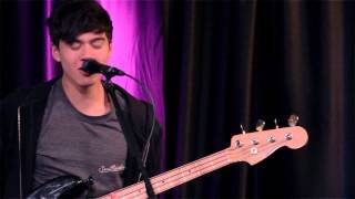 5SOS Performs Acoustic Version Of &quot;Out Of My Limit&quot;