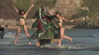 preview picture of video 'Tenby Boxing Day Swim - 2009'