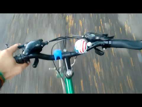 Passeio de Alvorada à Orla do Guaíba (Porto Alegre) de bicicleta.