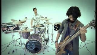 Download lagu Putihkan Hati - Element (Lagu Religi Rock) mp3