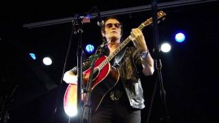 Glenn Hughes - You Keep On Moving - acoustic version LIVE- HD