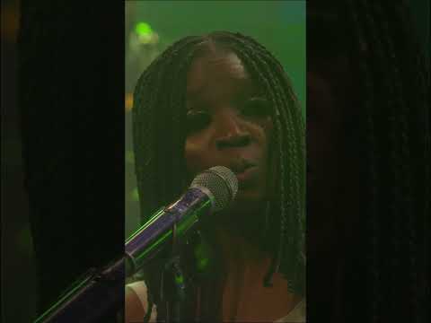 We’re loving Tomi Owo more & more 😍😍🔥#TraceSessions @tomiowoofficial