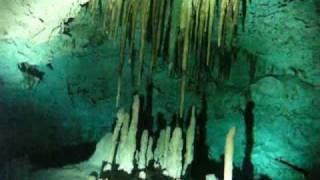 preview picture of video 'Cenotes Cave Dive in Mexico - October 2009'