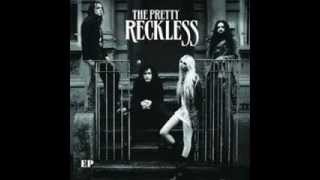 Download lagu The Pretty Reckless - Zombie mp3 Download lagu The Pretty Reckless - Zombie mp3