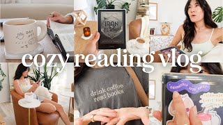 🕯️Cozy Reading Vlog | Devouring Iron Flame + My Reactions *spoiler-free*