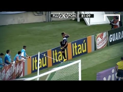 Rafael Ratao's embarrassing celebration