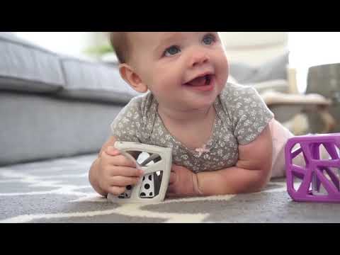 HOLIDAY PK MUNCH MITT/CUBE RED