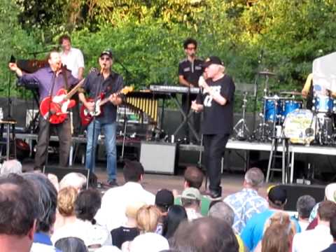 I Get Around - The Beach Boys - July 14, 2012 - Eugene, OR
