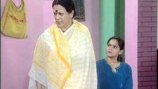 Interesting Bedroom Discussion - Lagna - Latest Marathi Stage Play - Madhav Abhyankar video