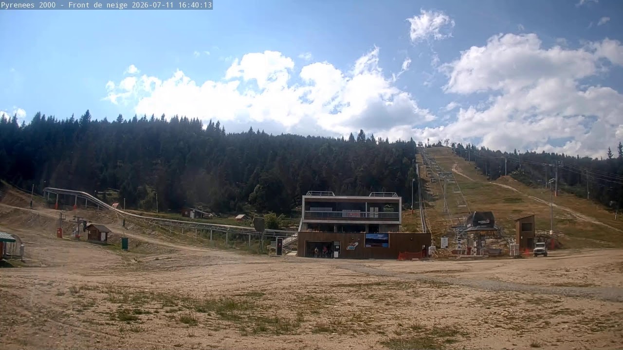 Live webcam view of Pie de Pistas de Font-Romeu Pyrénées 2000