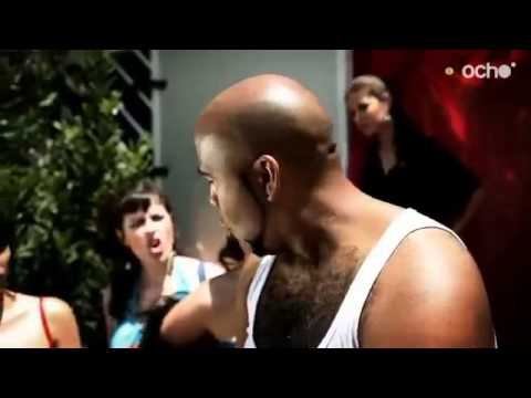 Malviviendo 2x06 - El oso panda de colores