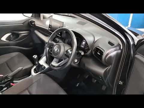 Toyota Yaris 1.0 LUNA PETROL MANUAL - Image 2