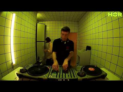 Unterwegs - The Lady Machine B2B Decka / October 20 / 8pm-10pm