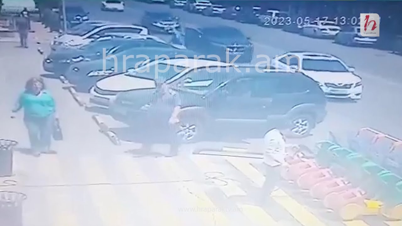 Ինչպես է Աշոտ Փաշինյանը դուրս նետվում մեքենայից
