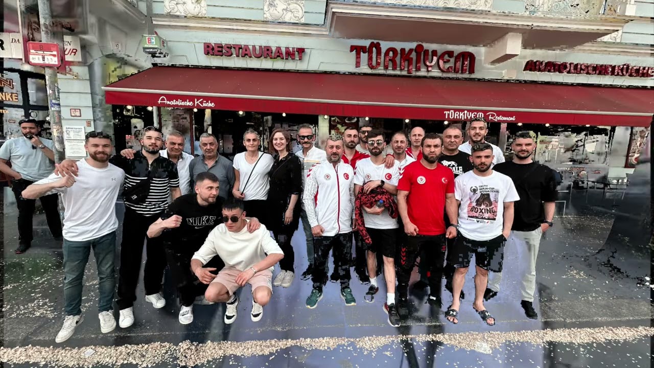 Türk Boksu Berlin’de Gücünü Gösterdi: Milli Takım Hayır Gecesinde Ringdeydi