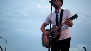 Girl America/ Chasing Pavement- Mat Kearney (LIVE)