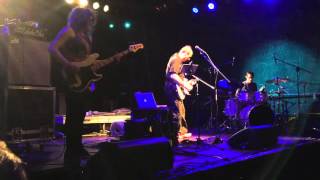 Adrian Belew Power Trio - Beat Box