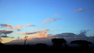 preview picture of video 'Timelapse - Kilimajaro Stars - Amboseli - Kenya'