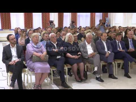 Promovohet “Ngritja e një shteti” nga Enver Hoxhaj - 15.07.2016 - Klan Kosova