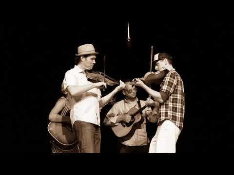 Vi Wickam & Doug Fleener in Twin Fiddle Contest at Weiser 2018