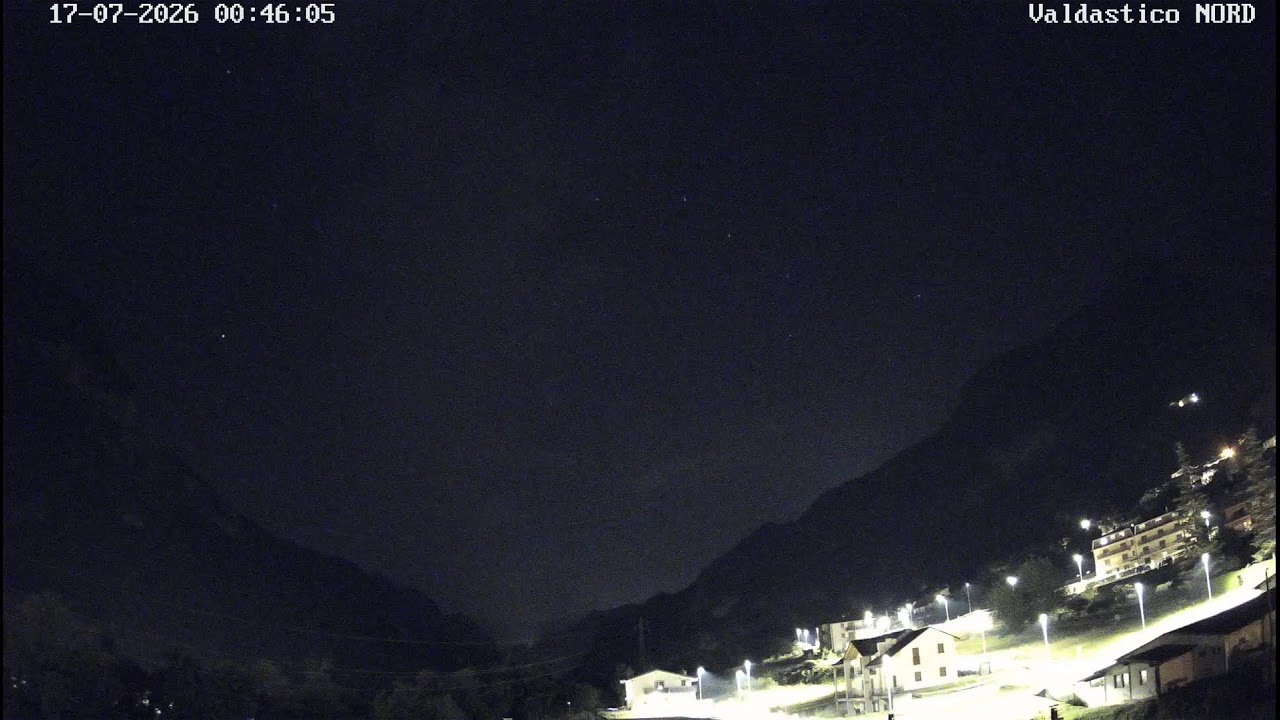 Live webcam view of Panorama Norte del Valle del Astico