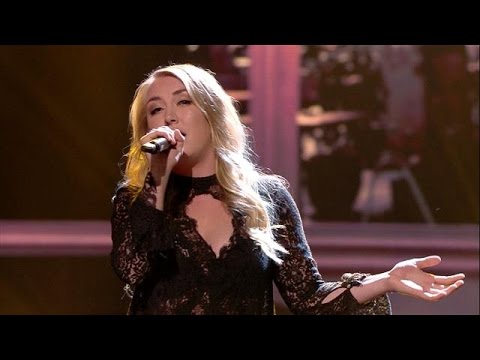 De jury ziet in Julia een winnaar - IDOLS