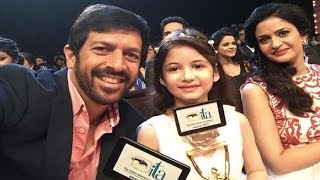 Download lagu Harshaali Malhotra Wins Her First Award For Bajrangi Bhaijaan mp3