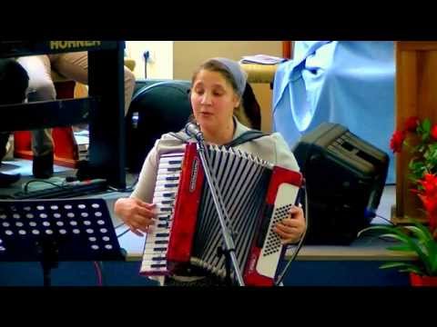 Sora Corina - Esti vesnic viu esti vesnic Sfant cu Tine am facut legamant